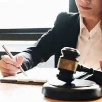 وکیل کیفری، وکیل پایه یک