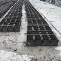 کارگر بلوک زن در رشت فلکده روستای ویشکاماتیر