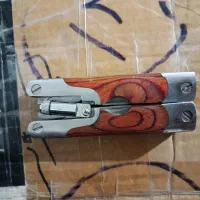 انبر دست و چاقو تاشو