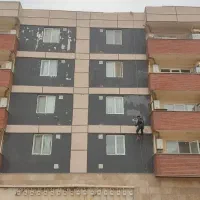 کار در ارتفاع.پیچ و رول پلاک عایق نما.نماشویی