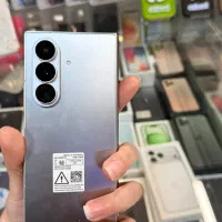 Z fold 7 سفید ۲۵۶ درحد نو