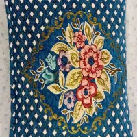 روبالشی زرکدار