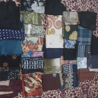 روسریهای ولباسها همگی نوهستند