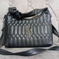 مانتو و کیف|لباس|رشت, عینک|دیوار