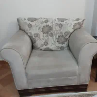 مبل راحتی ۷ نفره با چوب نراد|مبلمان خانگی و میز عسلی|رشت, معلم|دیوار