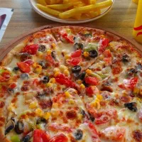 نیاز مندهمکاردرفست فودی