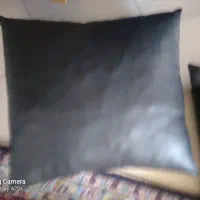 دوتا بالش چرمی ۶۰×۶۰شهرک گلستان