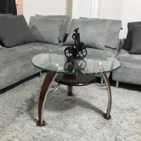 جلومبلی شیشه ای گرد وارداتی|مبلمان خانگی و میز عسلی|رشت, رشتیان|دیوار