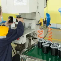 نیروی کار اپراتور آقا