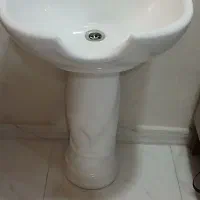 سر شور ارایشگاه بسیار تمیز در حد نو