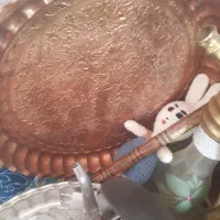 سینی قلم کاری شده نقش سیمرغ وقرقاول و...