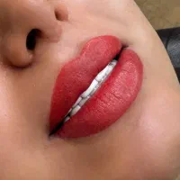 خدمات میکروبلیدینگ و میکروپیگمنتیشن