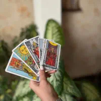 انواع فال و شمع تراپی و مراقبه