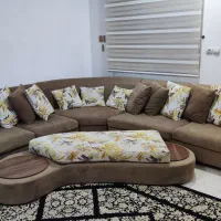 مبل ال 8نفره و یک عدد میزبان