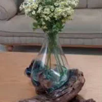 گلدان شیشه ای با پایه ی مو انگور