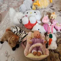 تعدادی عروسک|اسباب‌بازی بچه|شیراز, شهرک پرواز|دیوار