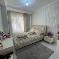 ۱۲۵متر رو به آفتاب  ( سازه اصیل ) لابی و سرایداری