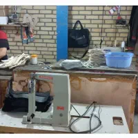یک دستگاه درز وا کن بوت وچکمه کفاشی