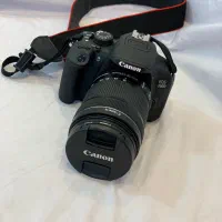 دوربین 700D canon در حد نو