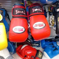 دستکش و کلاه بوکس