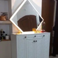 میز کنسول و جاکفشی و اینه