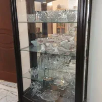 ویترین چوبی و شیشه ایی