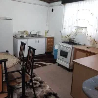وسایل ویلا مبل و بخاری و تخت و تشک و گاز و یخچال و