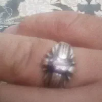 یک عددانگشترزبرجد