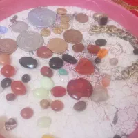 مقداری وسایل قدیمی بفروش میرسد