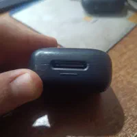 یک عدد هندزفری در محدوده بازار پیدا شده