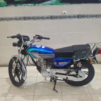 موتور سیکلت ۲۰۰ همتاز