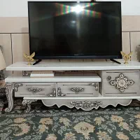 میز تلویزیون، میز آرایش و ساعت