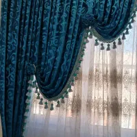 پرده به همراه والان