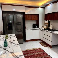 اجاره ۱۰۰متری فاز۸ محله یک