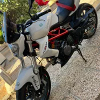 بنلی|موتورسیکلت|شیراز, میرزاکوچک خان|دیوار