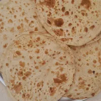 نان نون تنور خانگی گرم وتازه ساده۶تومان کنجد۸توما