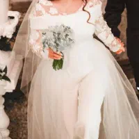 لباس عقد یا بله برون اروپایی