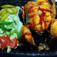 استخدام صندوقدار خانم و کمک آشپز آقا