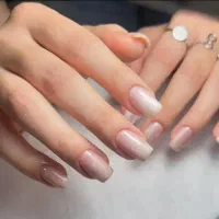 خدمات کاشت ناخن انجام میشود