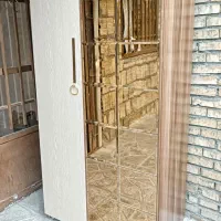 کمد لباس بزرگ سالم و تمیز اینه ایی