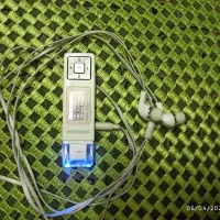 MP3 سامسونگ اصلی دیجیتال نوستالژی همراه با هندزفری