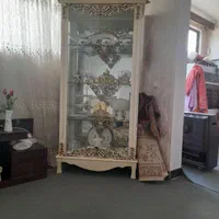 مقداری ظروف چینی وتزیینی