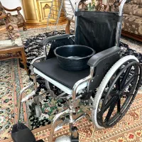 ویلچر سه کاره لگن خور در حد نو