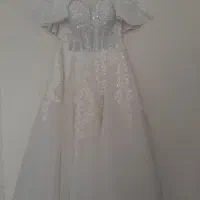 لباس عروس در حد نو