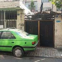 ۱۰۴ متر همکف شمیران نو یازدهم شرقی نزدیک هنگام