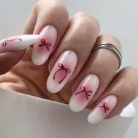 آموزش و کاشت ناخن