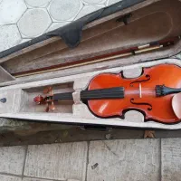 ویالن ۴.۴ سالم و نو