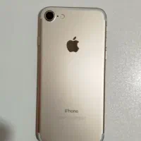 گوشی آیفون 7 رنگ گلد 128 تمیز