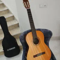 گیتار یاماها C70