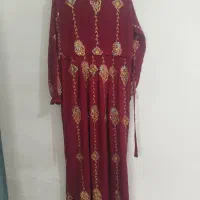 پیراهن بلندابروبادی خامه دوزی زرشکی خوشرنگ